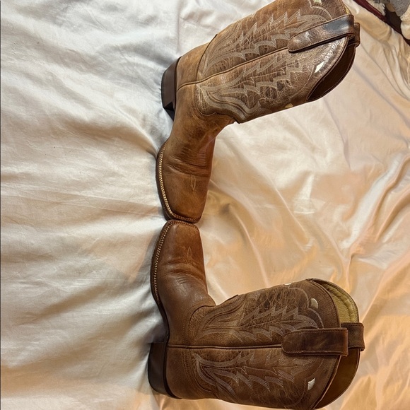 Brown Western Heeled Boots - Picture 3 of 8